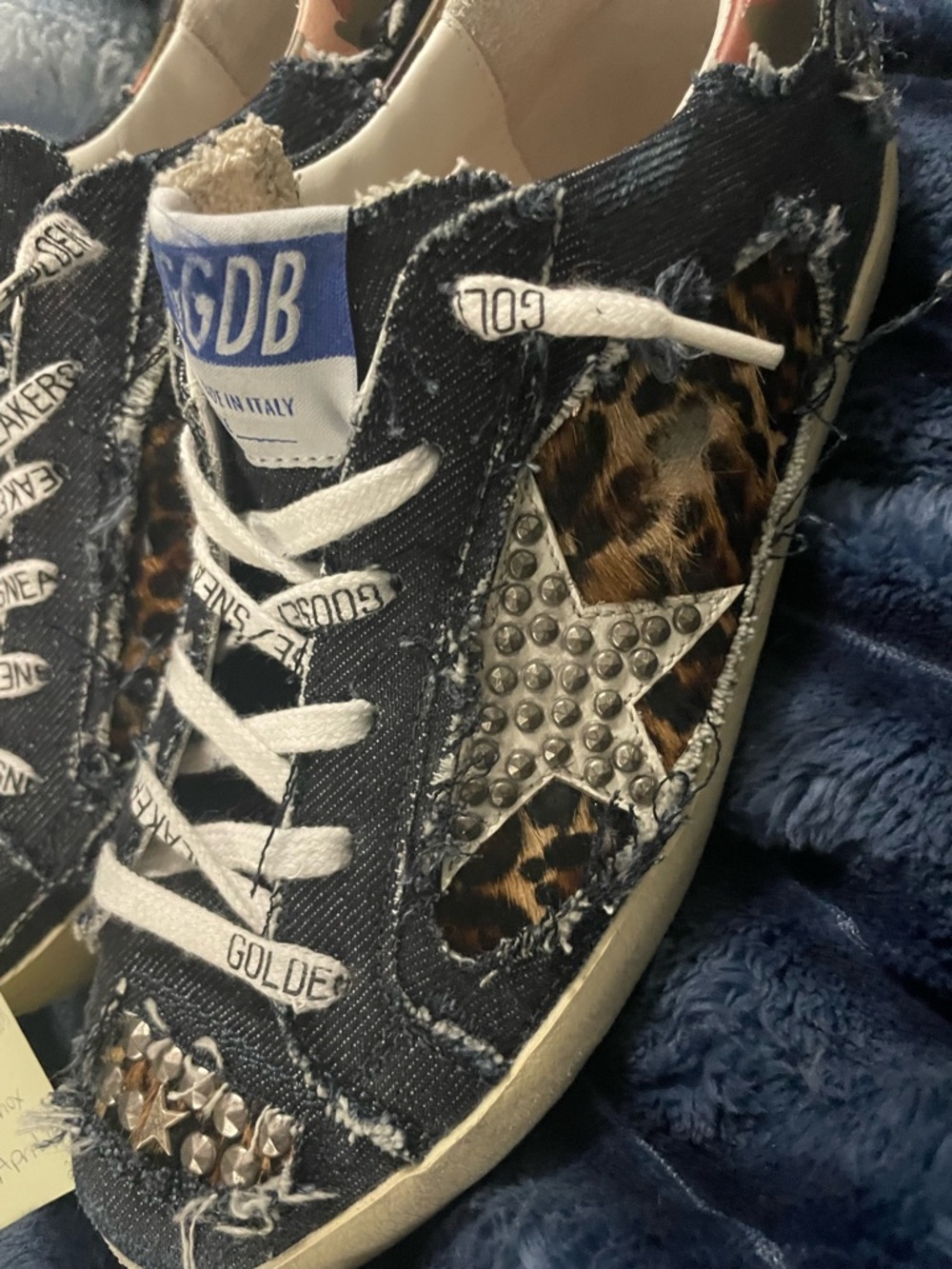 Limited Edition Golden Goose superstars36 - Picture 2 of 8